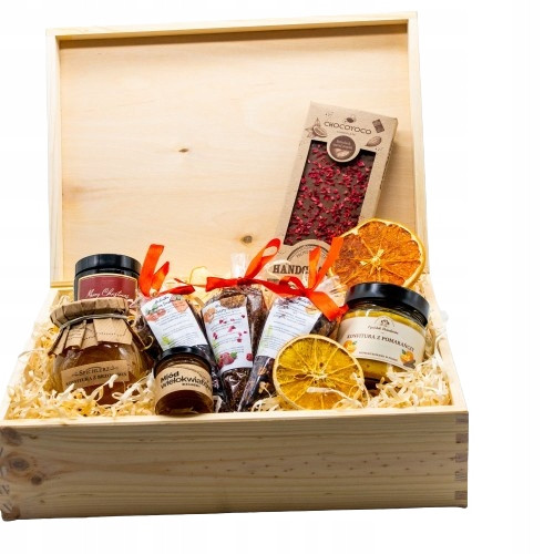  Weihnachtsgeschenkkorb mit Tee, Marmelade und einer Duftkerze