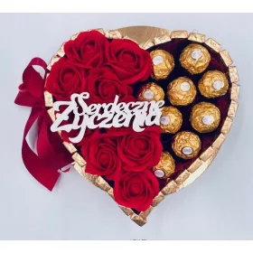    Herzkuchen mit Pralinen von Merci Ferrero Rocher, Seifenrosen, Geschenk