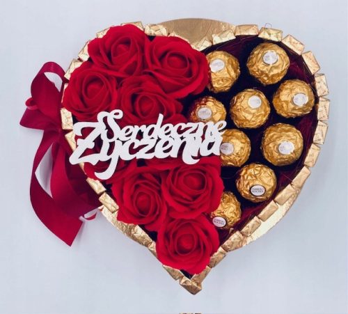  Herzkuchen mit Pralinen von Merci Ferrero Rocher, Seifenrosen, Geschenk