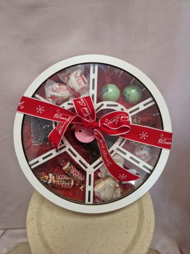  WEISSE Geschenkbox, klein, SÜSSIGKEITEN, FIGUREN, BADESTIEFEL