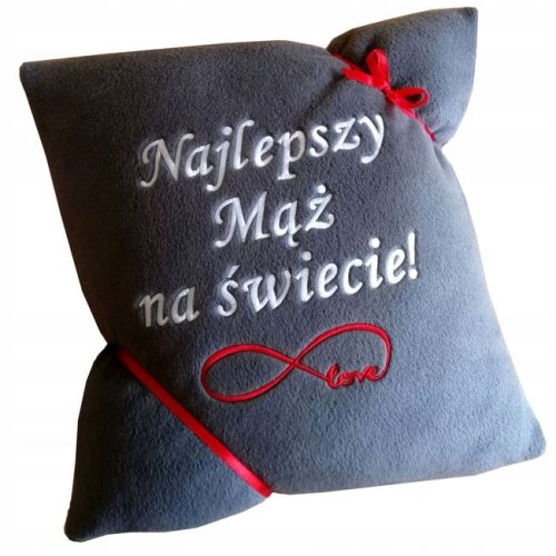 Individuell besticktes Kissen – Einzigartiges Geschenk mit persönlicher Note