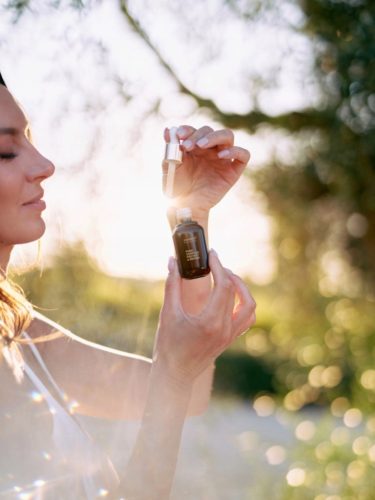 Intensiv Pflegendes PURE COMPLEX Serum für Erneuerung und Anti-Aging
