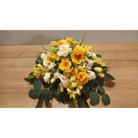   Handgefertigter Künstlicher Stroik - Einzigartiges Design, 60x60x25 cm