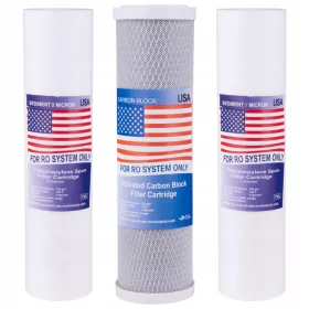    Ein Satz Einsätze für einen kleinen halbjährlichen Osmose-Service