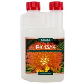 Canna flüssiger Mehrkomponentendünger 1,2 kg 1 l