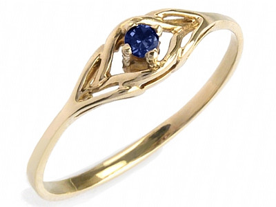  GOLD-Ring mit Saphir. Höhe des Verlobungsrings