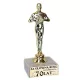  Eine Statuette zum 70. Geburtstag von OSK, ein Geschenk